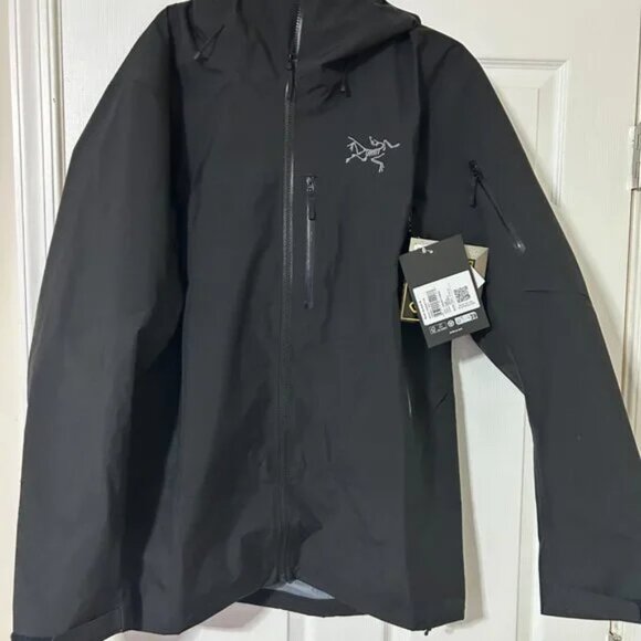 Arcteryx Beta Series Beta LT Hooded Hardshell Jacket - Picture 4 of 8
